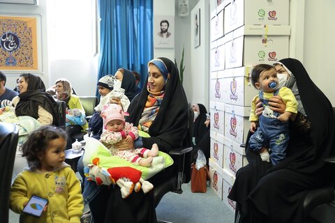 تصاویر / تجلیل از خانواده های دارای بیش از دو فرزند توسط نماینده ولی فقیه در استان قزوین