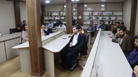 تصاویر/ نشست علمی اهمیت و ضرورت ادبیات در مدرسه علمیه امام خمینی(ره) ارومیه