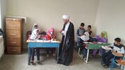 تصاویر/ تجلیل از دانش آموزان حافظ چند جز قرآن در روستاهایی ورزقان و خارونا