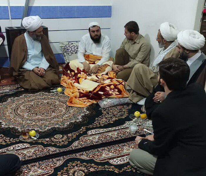 عیادت نماینده مدیر حوزه علمیه تهران از روحانی مجروح اغتشاشات