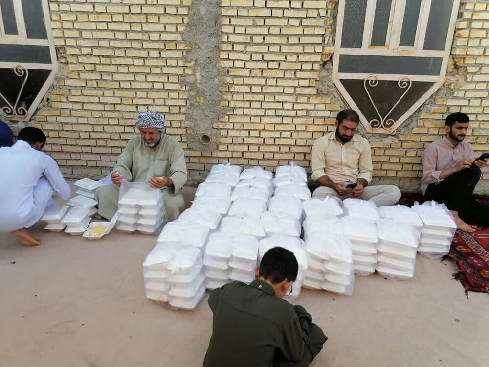 نگاهی به اقدامات امام روستای خوینس، از میانجیگری بین اهالی تا کمک به نیازمندان