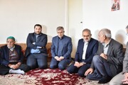 تصاویر/ دیدار معاون پارلمانی و حقوقی رئیس جمهور با خانواده شهید عجمیان