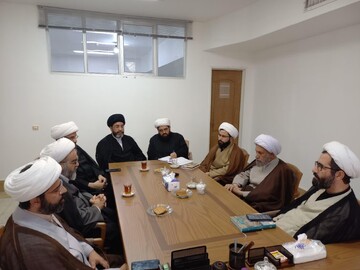 لزوم وصل حلقه دانشی قم به حوزه‌های استانی /۱۶میلیون زائر در حرم شاهچراغ