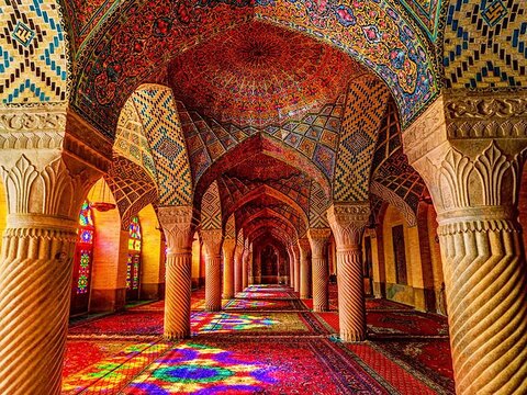 مسجد نصیرالملک شیراز، جلوه‌ای از هنر اسلامی
