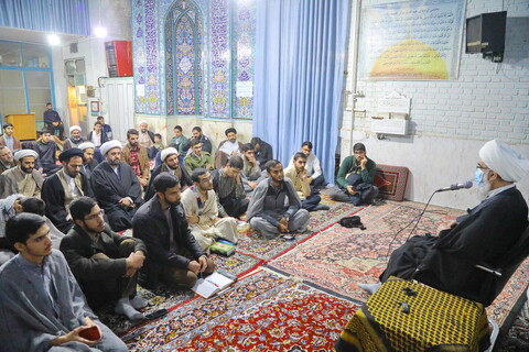 تصاویر / درس اخلاق استاد صفایی بوشهری در مسجد مدرسه علمیه حقانی