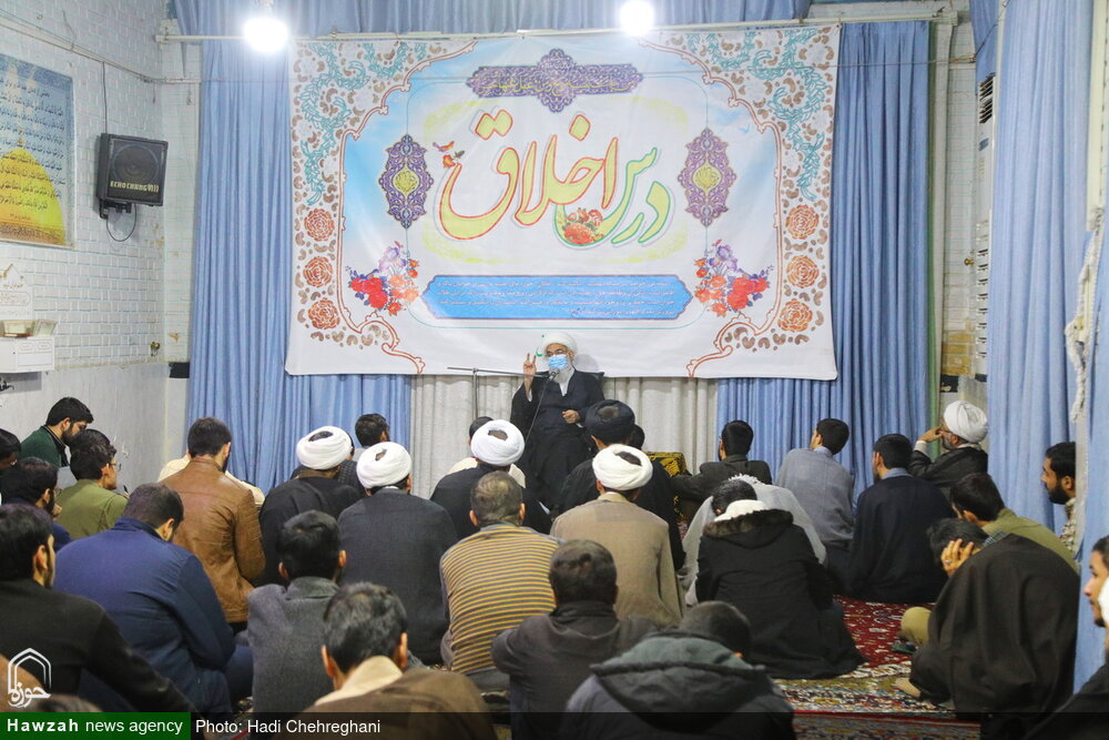 صوت | درس اخلاق نماینده ولی فقیه در بوشهر در مدرسه علمیه امام خمینی(ره)