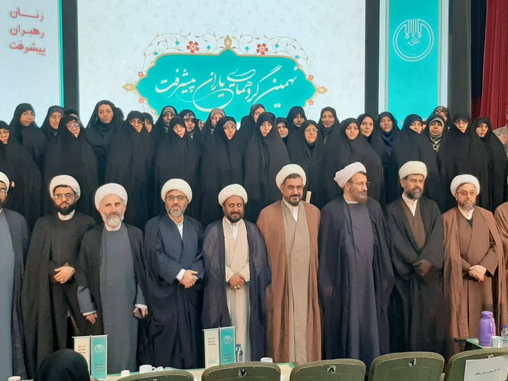 در جنگ نرم بانوان نقش صریح دارند