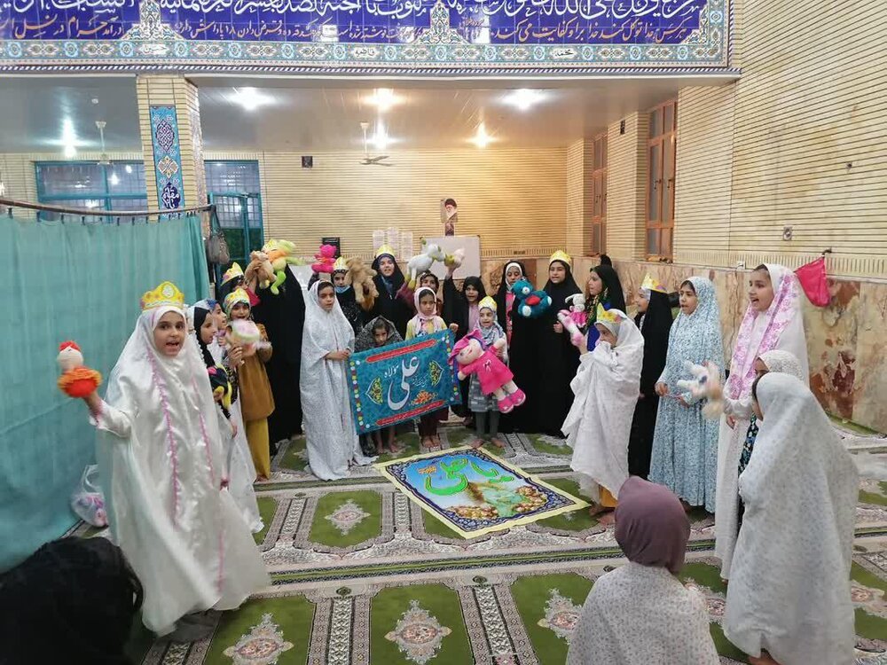 برنامههای فرهنگی این امام محله، کاسبی مواد فروشان را کساد کرد + عکس