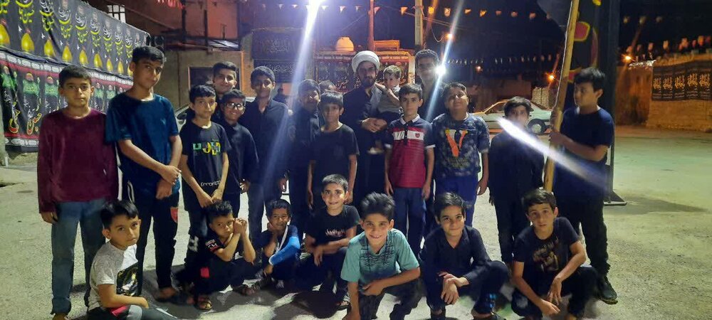 برنامههای فرهنگی این امام محله، کاسبی مواد فروشان را کساد کرد + عکس