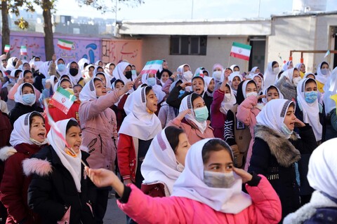 تصاویر / حضور امام جمعه همدان در یکی از مدارس حاشیه شهر همدان