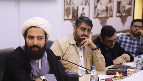 تصاویر/ نشست صمیمانه طلاب فضای مجازی با رئیس سازمان تبلیغات اسلامی