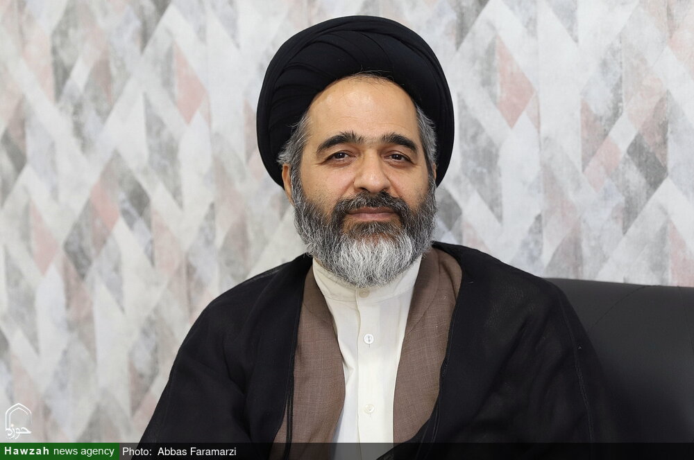 حج برائت اعلام موضع جهانی علیه جنایتکاران است / برائت از تمدن رسوا شده غرب