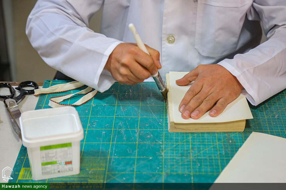 حرم حضرت معصومہ (س) کی جانب سے 1600 سے زائد قدیمی نسخوں کی طباعت