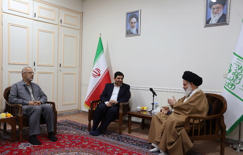 تصاویر/ دیدار معاون اول رئیس‌جمهور با آیت‌الله حسینی بوشهری