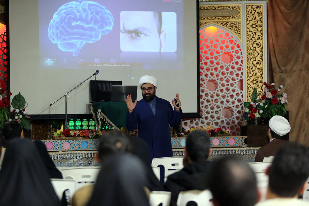 کارگاه آموزشی «همسر نوشت» برای ۵۰ زوج جوان برگزار شد