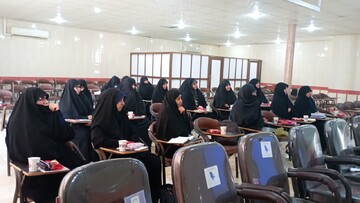 برگزاری کارگاه‌ آموزشی رازهای خوشبختی در موسسه آموزش عالی حوزوی الزهرا(س)