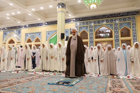 تصاویر / حضور نماینده ولی فقیه در استان قزوین در جمع دانش آموزان