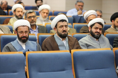 تصاویر/ نشست اعضای ستاد همکاری‌های حوزه و آموزش و پرورش در مشهد مقدس