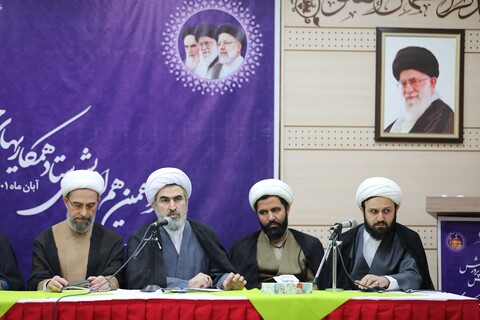 تصاویر/ نشست اعضای ستاد همکاری‌های حوزه و آموزش و پرورش در مشهد مقدس