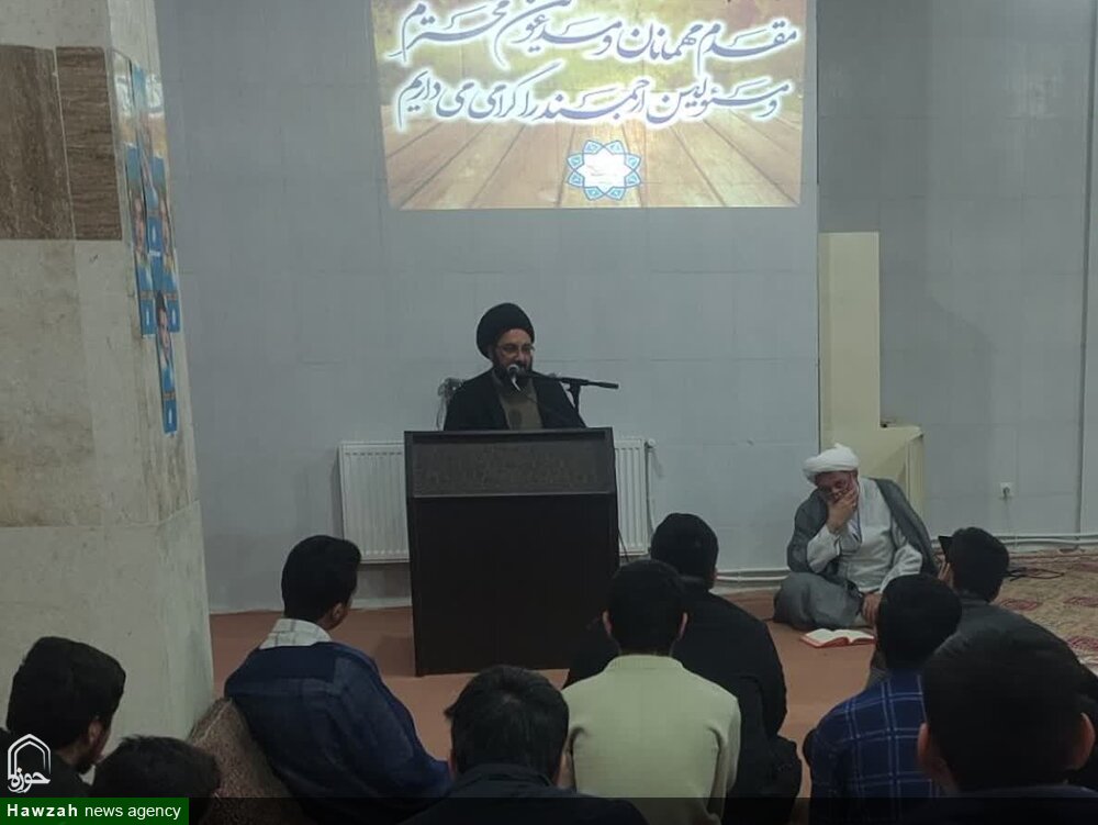 حضور مسئولین حوزه علمیه یزد در مدرسه علمیه امام صادق(ع) مهریز + عکس