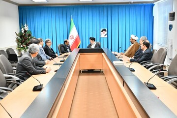 اساتید دانشگاه علاوه بر علمیّت، معنویت و معرفت دینی داشته باشند