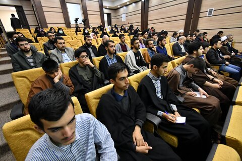 تصاویر/ تجلیل از طلاب برگزیده مدرسه علمیه امام خامنه ای ارومیه
