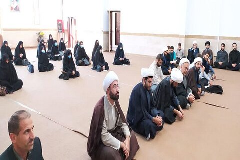 حجت الاسلام صادق ایرانی در جلسه مبلغین « طرح امین» و رئیس آموزش و پرورش شهرستان سرپل ذهاب