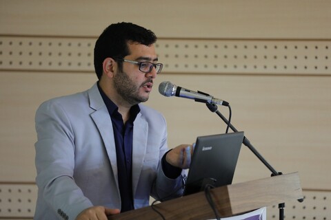 تصاویر/ کارگاه آموزشی "تربیت رسانه‌ای آشنایی با تکنیک‌های جنگ روانی در بستر فضای مجازی و راه کار های مقابله با آن" در مشهد