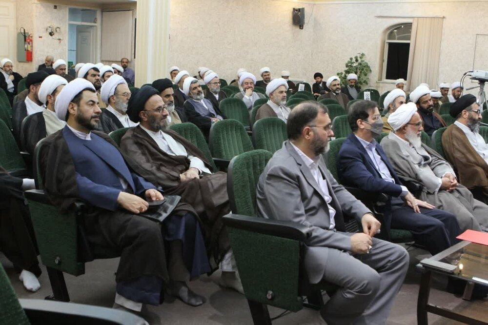 حامی برنامههای فرهنگی در شهر قم هستیم/ برنامه ریزی برای تحقق ۸۰ نوع خدمت در حوزه ترویج فرهنگ ایثار و شهادت