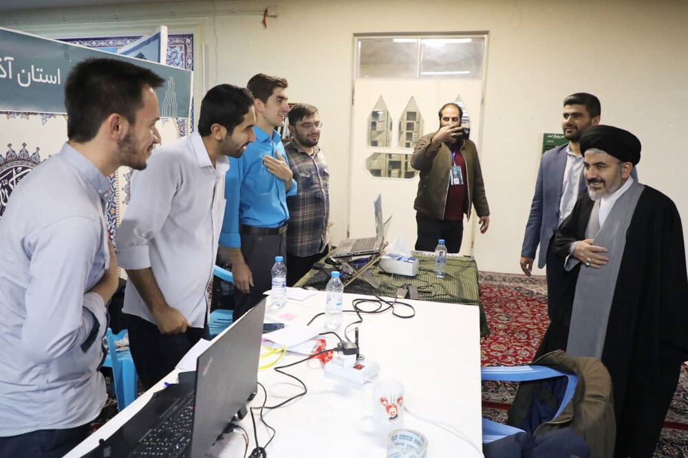 امام جمعه ارومیه از چهارمین رویداد تولید محتوای دیجیتال بسیج بازدید کرد