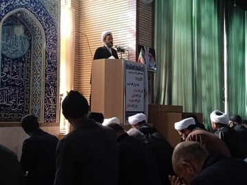 تصاویر/ اقامه نماز جمعه در شهرستان بیجار