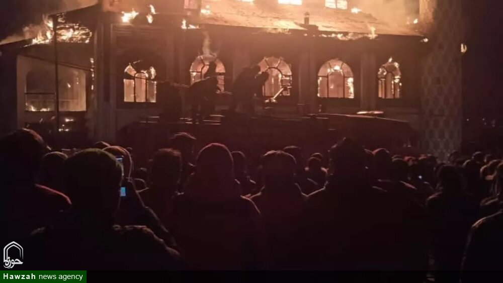 جمعیۃ العلماء اثنا عشریہ کرگل کا قدیمی حنفیہ جامع مسجد دراس کا دورہ،آگ لگنے کے سبب مسجد کا کا بڑا حصہ خاکستر
