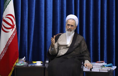 تصاویر/ دیدار رئیس کمیته امداد امام خمینی(ره) با آیت الله اعرافی