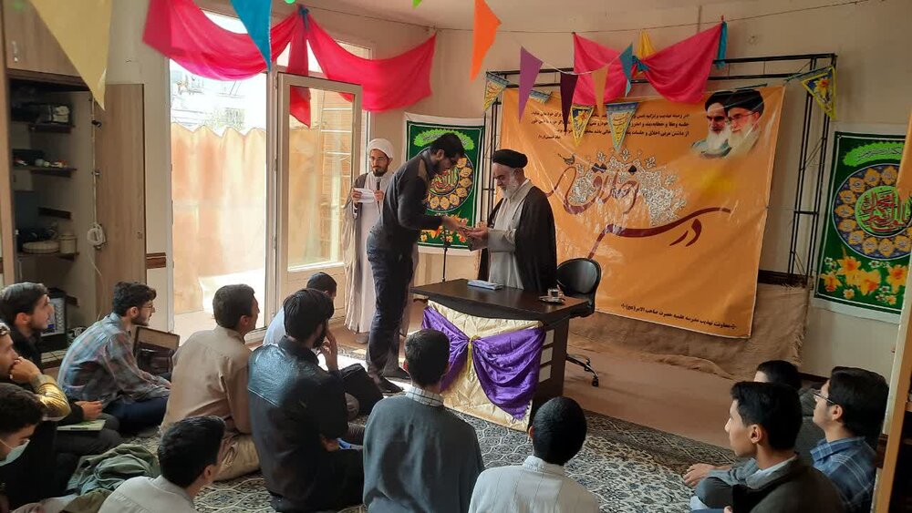 بقای علم از شاخصههای نافع بودن علم است