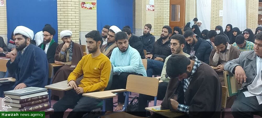 گزارشی از میزگرد "اعتراض یا اغتشاش، ریشهها و برونرفتها" / نخبگان حوزه و دانشگاه وارد عرصه جهاد تبیین شوند