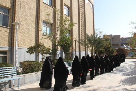 تصاویر/ گرامیداشت هفته بسیج و تجدید پیمان طلاب جامعه الزهرا با شهدا