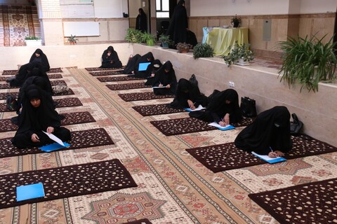 تصاویر/ برگزاری مسابقه کتابخوانی در مدرسه علمیه ریحانة الرسول ارومیه