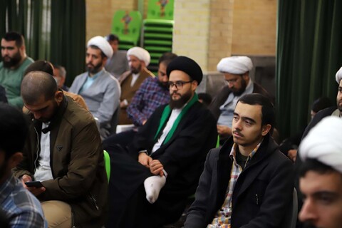 تصاویر / نشست بصیرتی مدرسه علمیه آیت الله آخوند(ره) با حضور حاجی بابایی