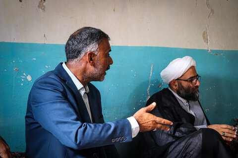 دیدار نماینده ولی فقیه در استان هرمزگان با خانواده «شهید جعفر بانوج»