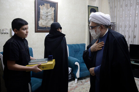 تصاویر/ دیدار تولیت آستان قدس رضوی با خانواده شهیدان زینال‌زاده و رضازاده