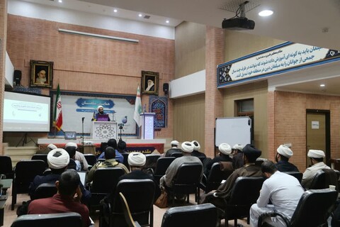تصاویر/ برگزاری اولین نشست از سلسله نشست های تخصصی « بررسی اندیشه های تکفیری وهابیت » در مؤسسه دارالإعلام خوزستان