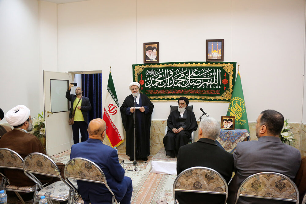 کشف گنجینههای معنوی و حوزوی از رسالتهای جویندگان علوم دینی است