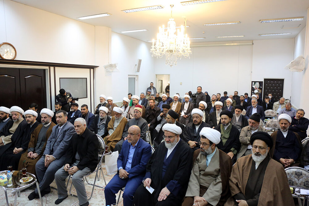 کشف گنجینههای معنوی و حوزوی از رسالتهای جویندگان علوم دینی است