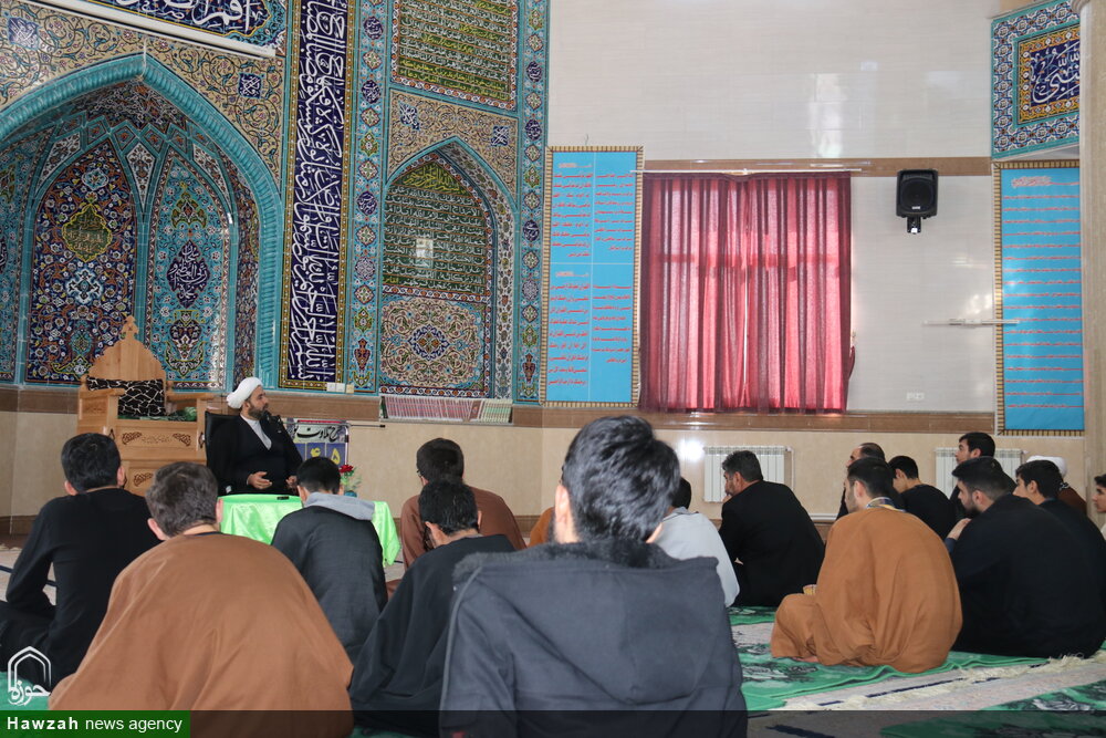 اسلام کا استعماری فکر و سوچ سے مقابلہ ہی مغرب کی انقلابِ اسلامی سے دشمنی کی سب سے اہم وجہ ہے