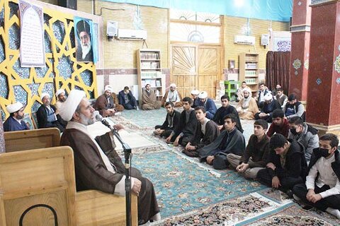 مراسم تجلیل از فرماندهان پایگاه ‌های بسيج مدارس علمیه و گروههای جهادی طلاب کرمانشاه
