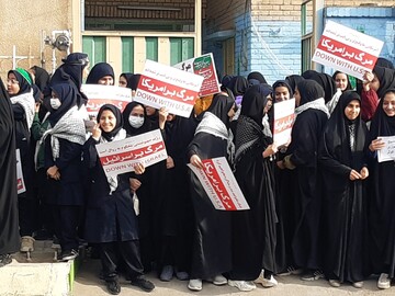 فیلم | رژه یگان‌های بسیج اران و بیدگل به مناسبت‌ هفته بسیج