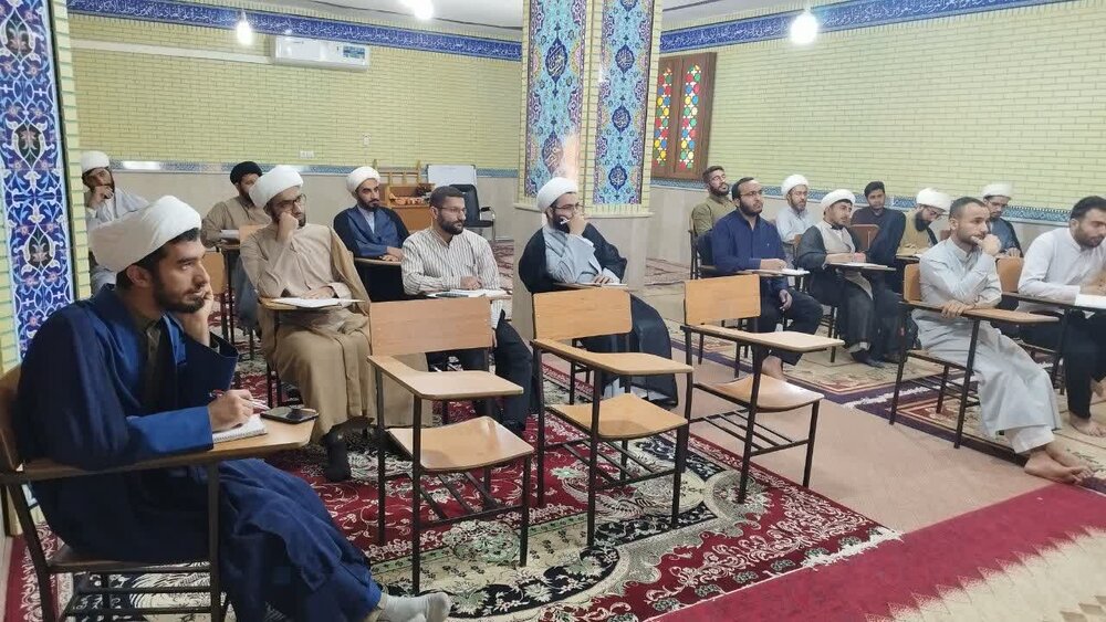 برگزاری دوره تخصصی کلام اسلامی در مدرسه علمیه مهدیه شهرستان امیدیه + عکس 
