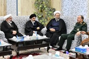 بالصور/ أعضاء مجلس علماء مدينة أرومية يلتقون بقائد فيلق شهداء محافظة أذربيجان الغربية في إيران