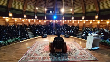 تصاویر / نشست صمیمی نماینده ولی فقیه در استان البرز با مبلغین امین