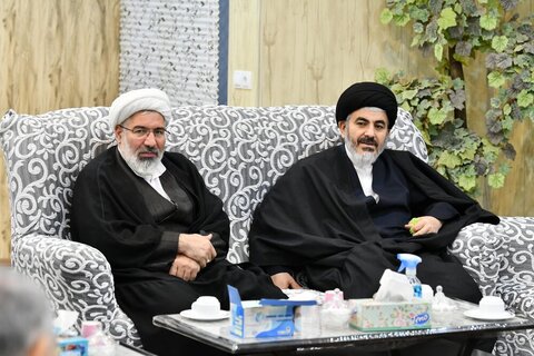 بالصور/ أعضاء مجلس علماء مدينة أرومية يلتقون بقائد فيلق شهداء محافظة أذربيجان الغربية في إيران